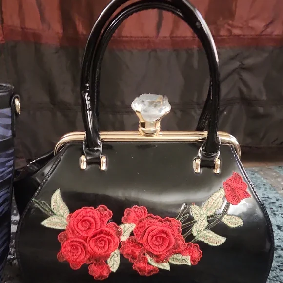 Get All Five Bags For The Price Of 2. Multiple Womens Bags For Price Of 2. - Picture 6 of 6